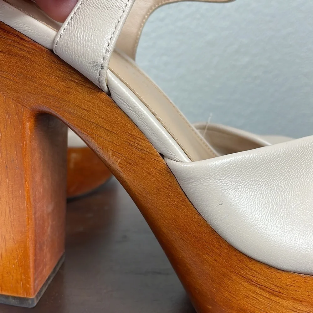 Veronica Beard substantial wooden
